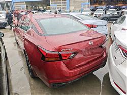 نيسان ألتيما